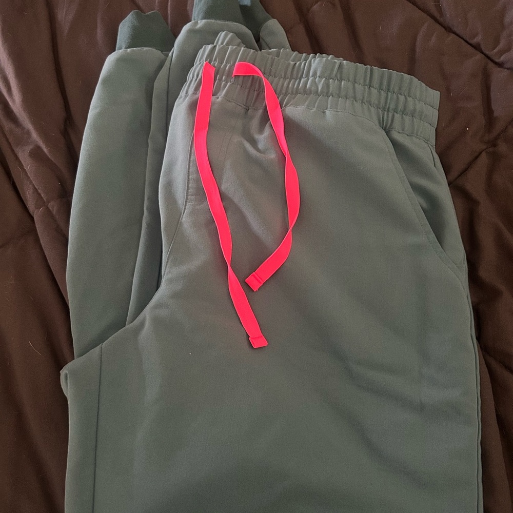 Women’s Figs Hydrogreen Joggers